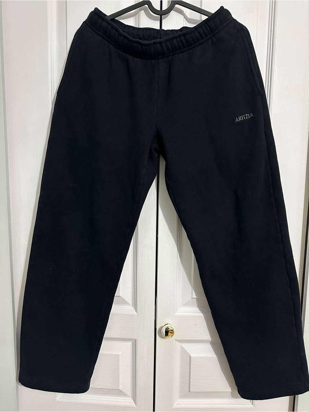 Aritzia Black Mega Fot Sweats in 2XS